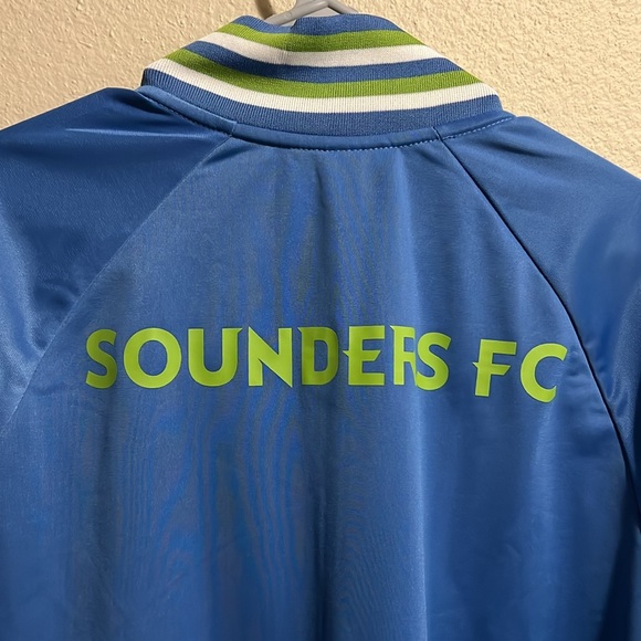 Seattle Sounders Jacket - Picture 7 of 7